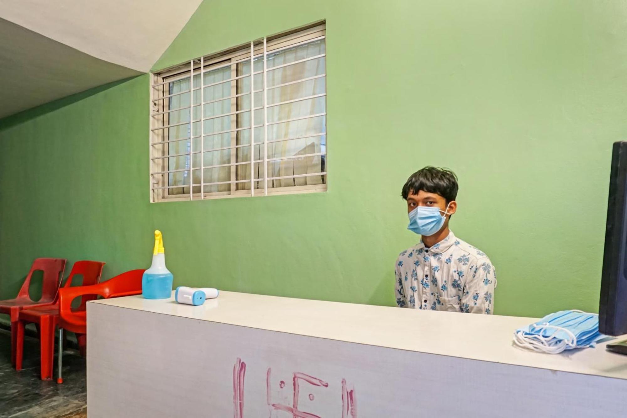 Hotel O 24K Inn Mundhva المظهر الخارجي الصورة